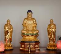 二樓供奉釋迦牟尼佛